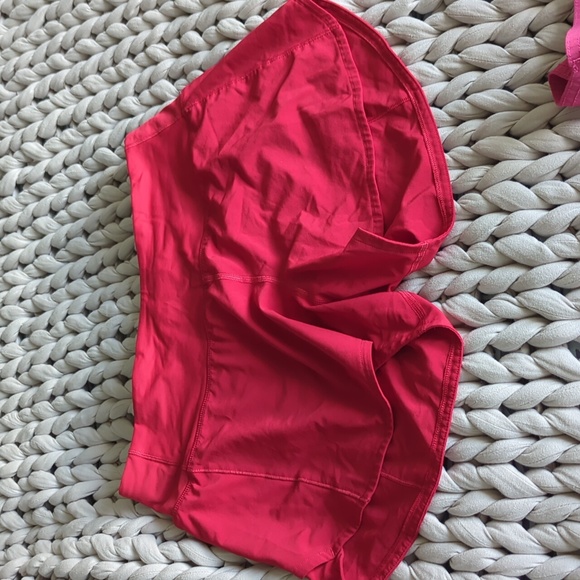 Lululemon Speed Up Shorts 4' Red - Picture 1 of 2
